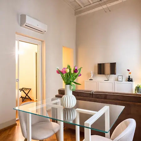 Loggia 17 Apartment